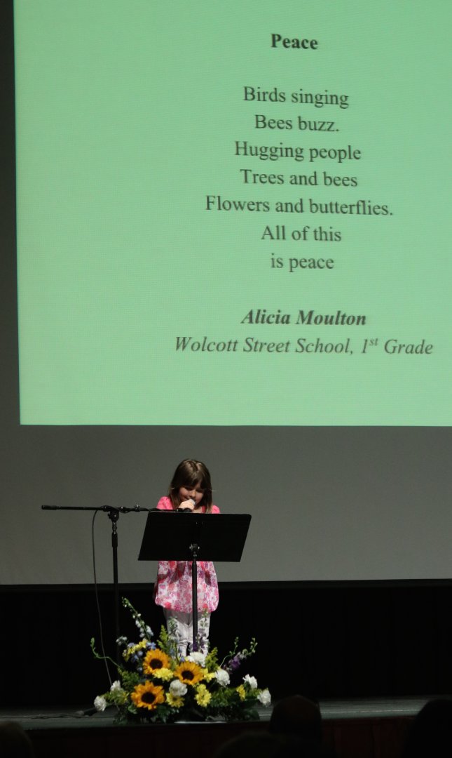 Alicia Moulton reads