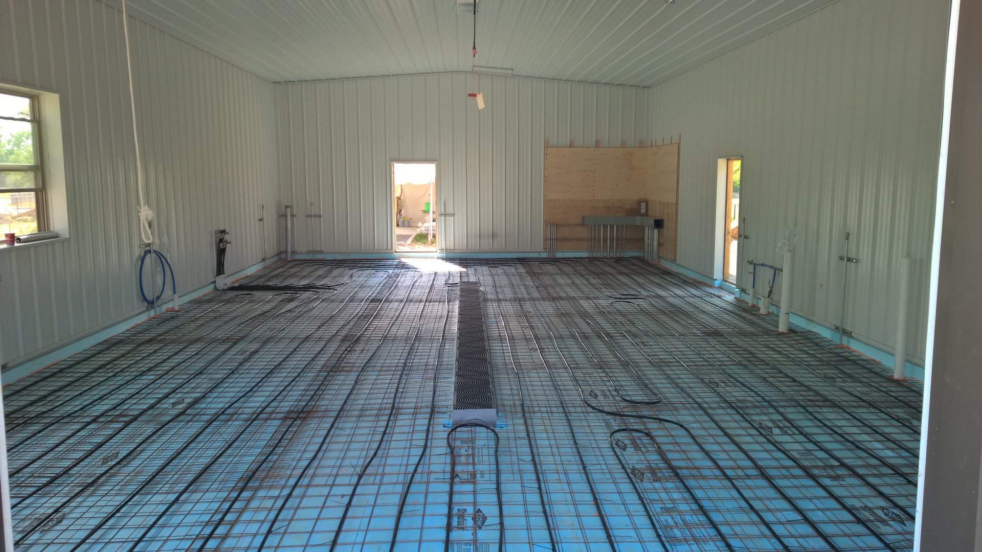 The tubing system for the radiant heat.
