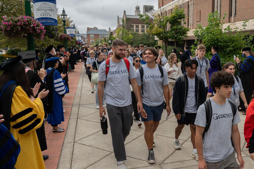 students and faculty before New Student Convocation
