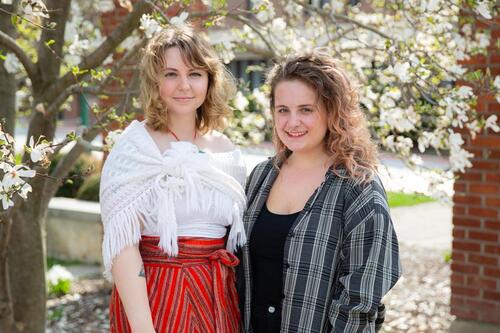 Catherine Shields '19 and Isabel Owen '19