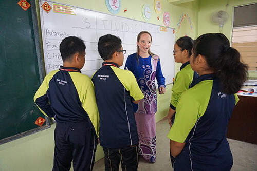 Kate Dunn '15 in Malaysian school