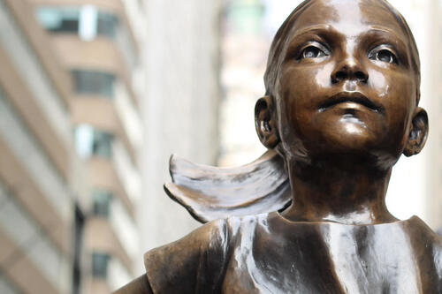 Fearless girl statue