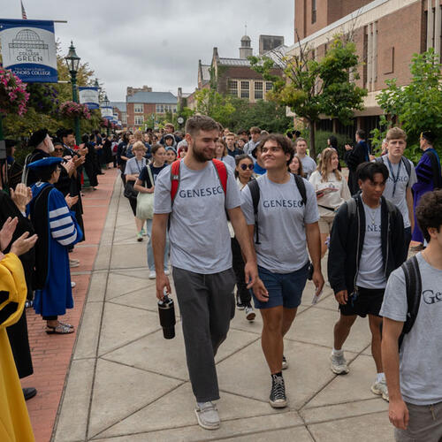 students and faculty before New Student Convocation