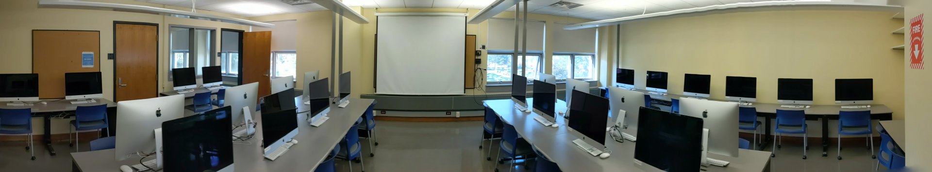 Panoramic picture of South Hall's computer lab