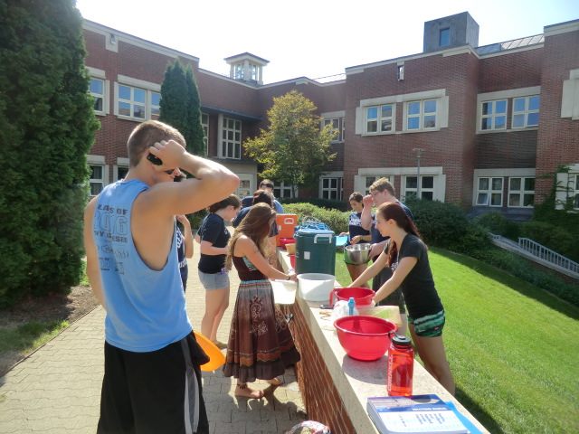 PRISM Math Club: Students add ice to buckets