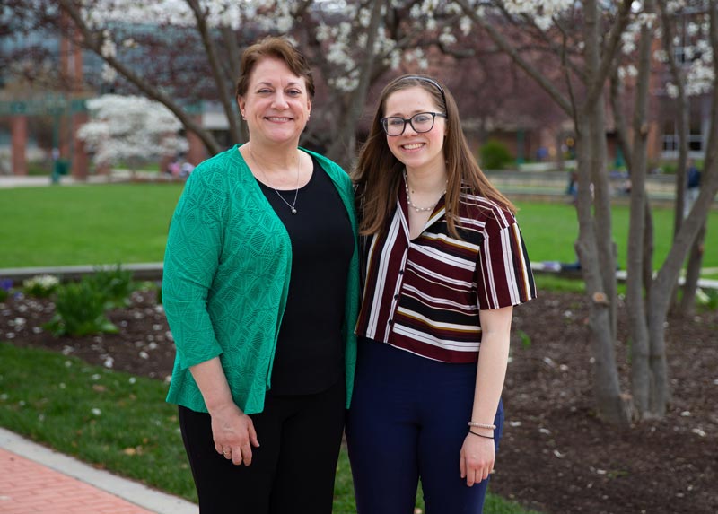 Cynthia Klima and Annie Renaud '19
