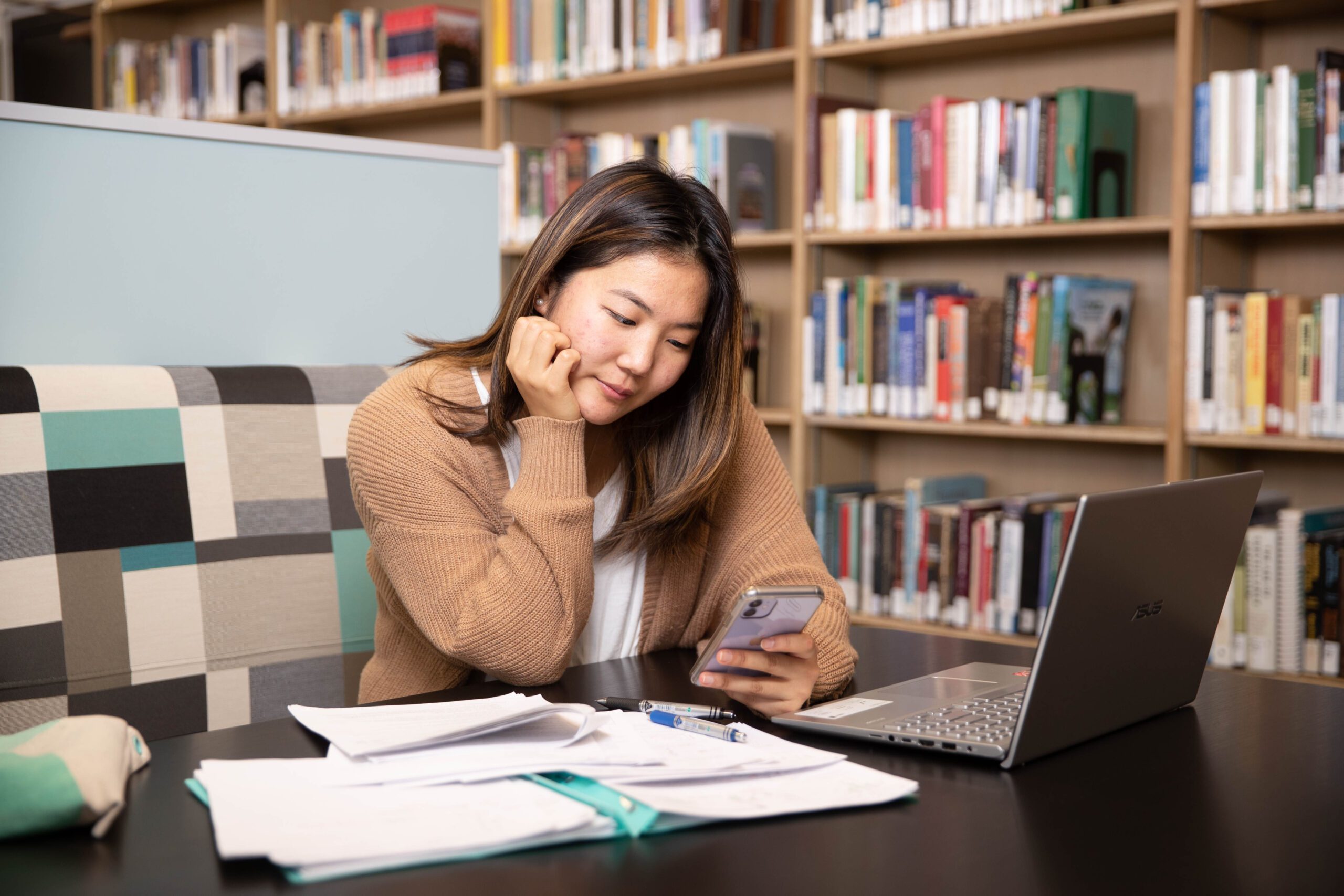 FoMO Nudges Students Toward Future Happiness