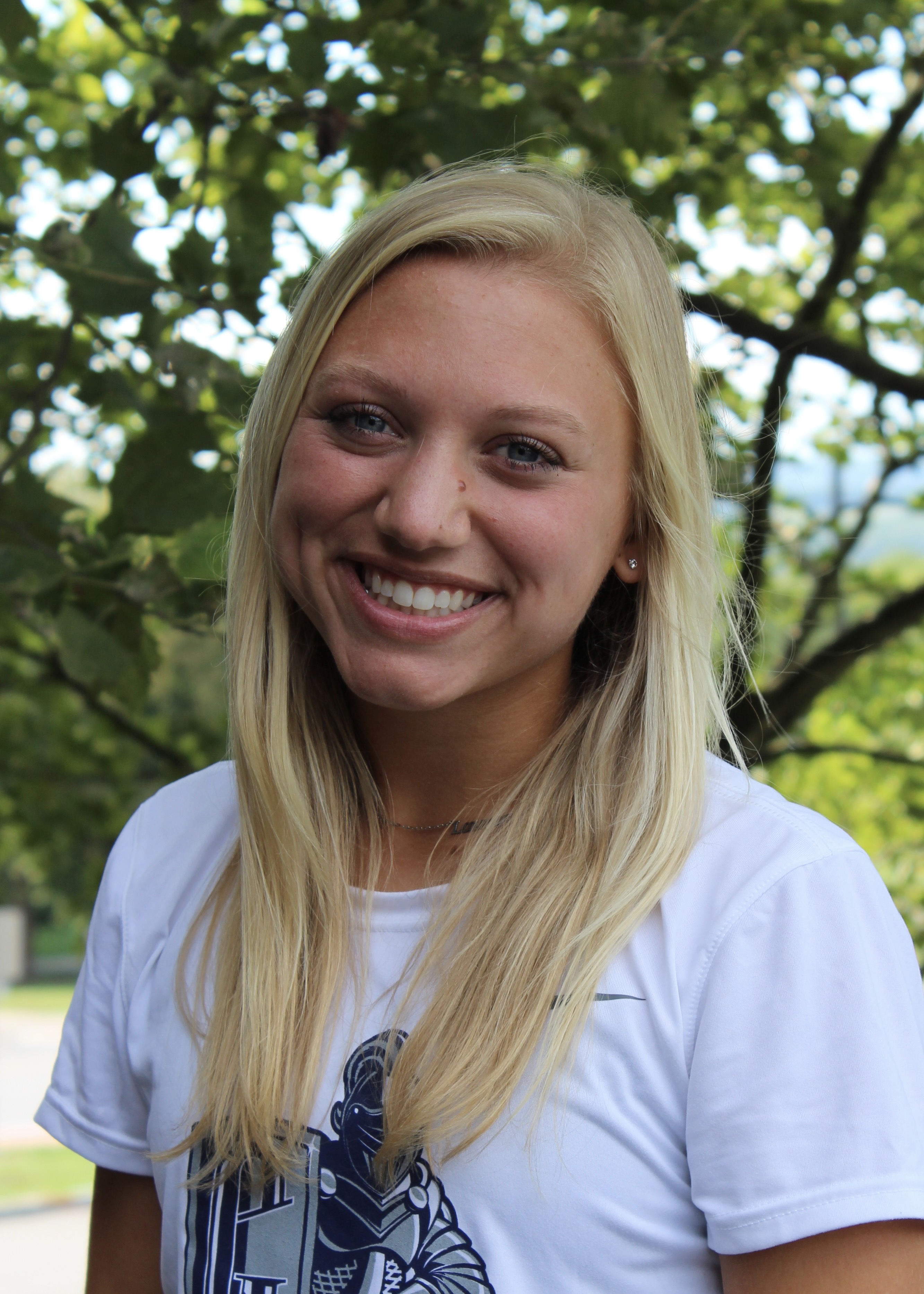 Lauren Wozny Head Shot Lauren Wozny Head Shot