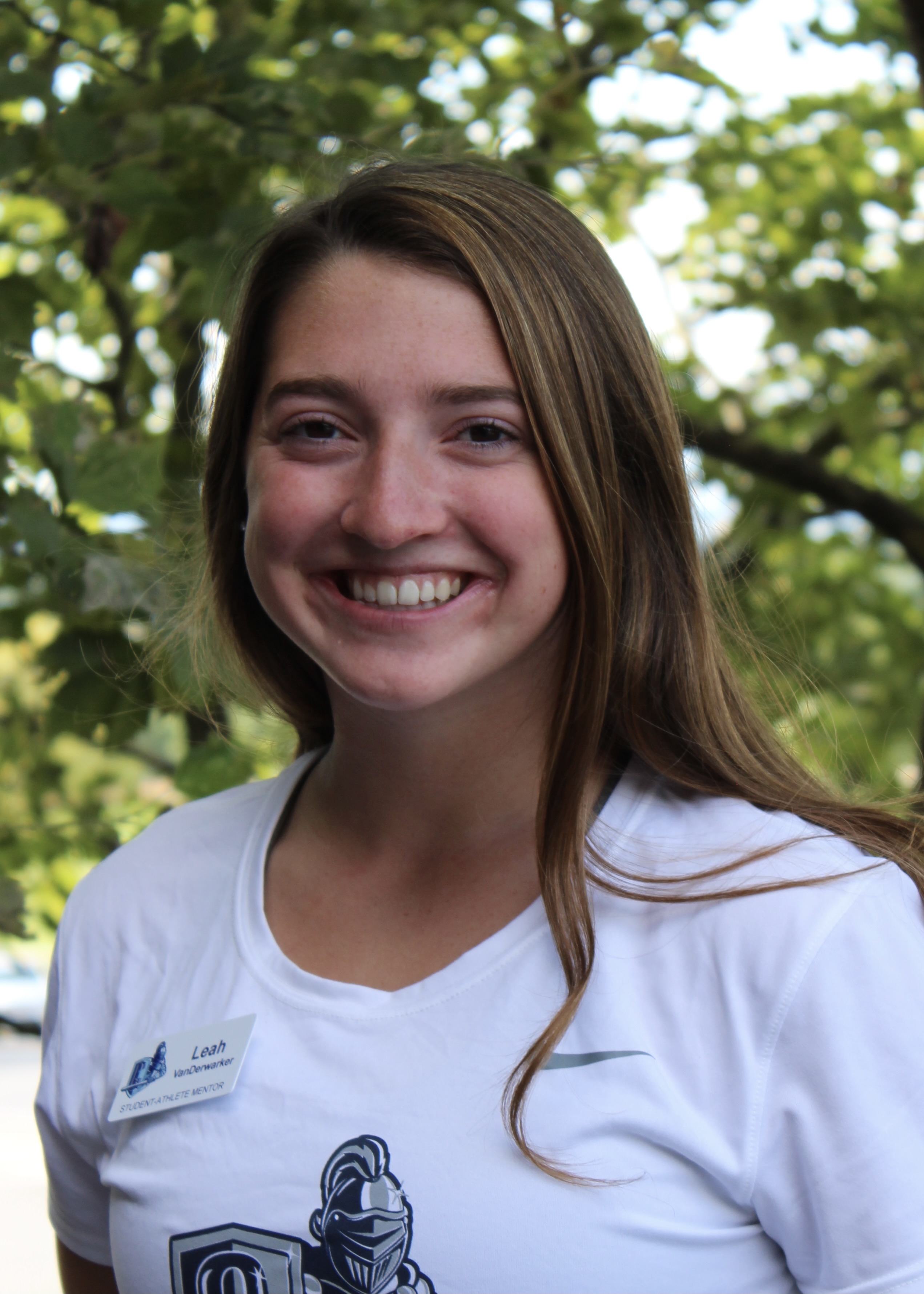 Leah VanDerwarker Head Shot Leah VanDerwarker Head Shot