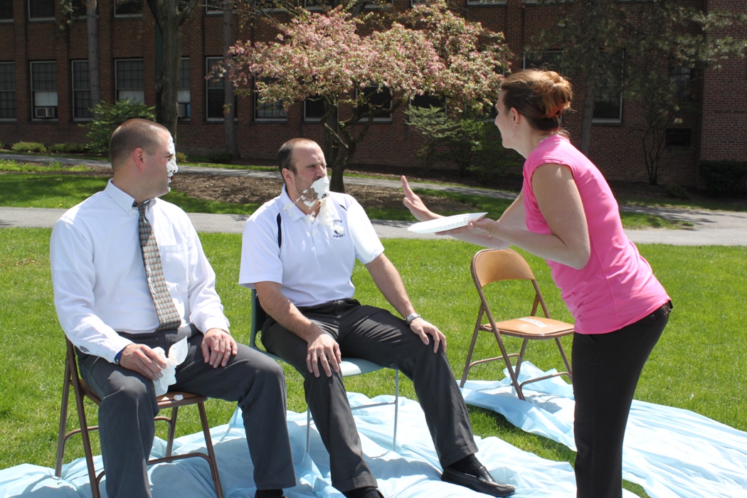 kris heeres being pied in the face