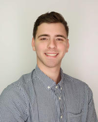 thumbnail_525a5ce1-7e40-4546-af91-edf5188b215d Portrait of Evan Shuryn