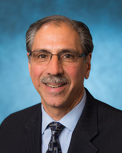 Bob Avallone 400 Robert J. Avallone ’76, P’09