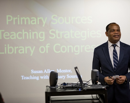 Library of congress teaching with primary sources consortium member giving a presentation.
