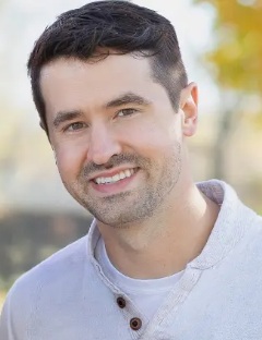 Nicholas John Henry '10